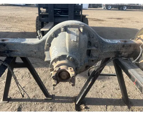SPICER C6500 Axle Assembly, Rear