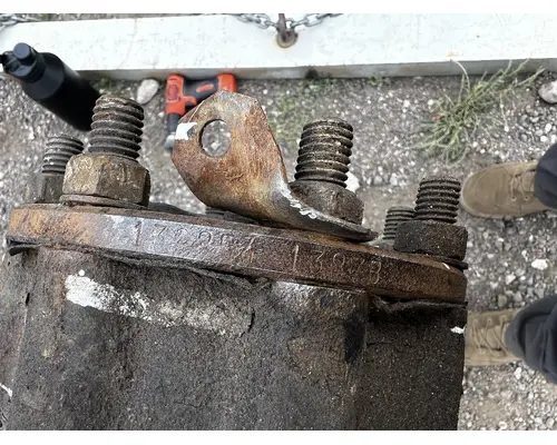 SPICER S130 Axle Assembly, Rear