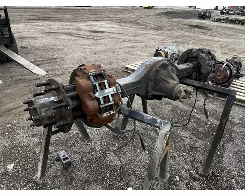 SPICER S130 Axle Assembly, Rear
