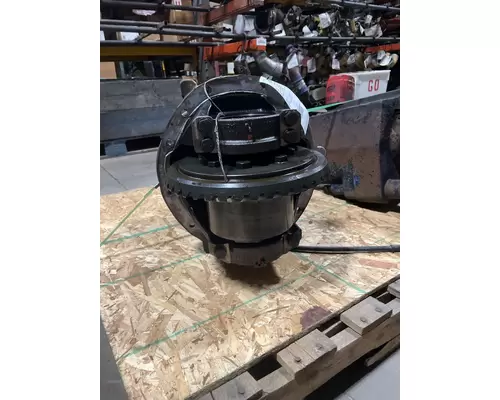 SPICER S16- 130 Cutoff Assembly (Complete With Axles)