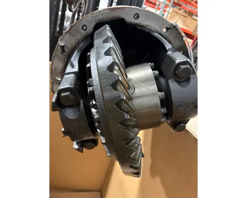 SPICER  Cutoff Assembly (Complete With Axles)