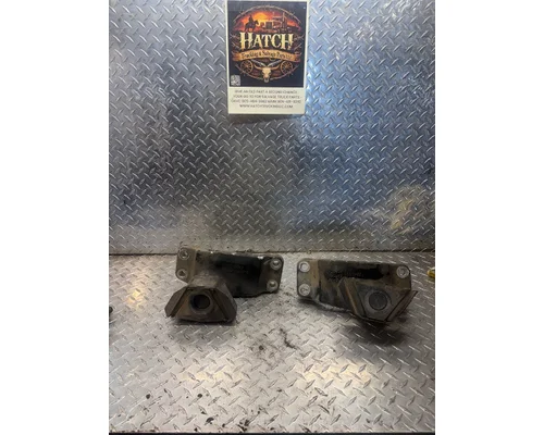STERLING TRUCK A9500 series Engine Mounts