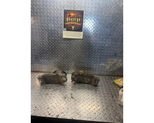 STERLING TRUCK A9500 series Engine Mounts