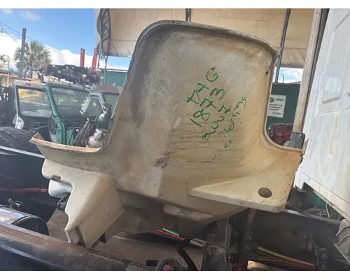 STERLING TRUCK Acterra Fender