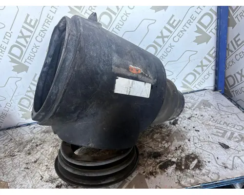 STERLING TRUCK L7500 series Air Cleaner