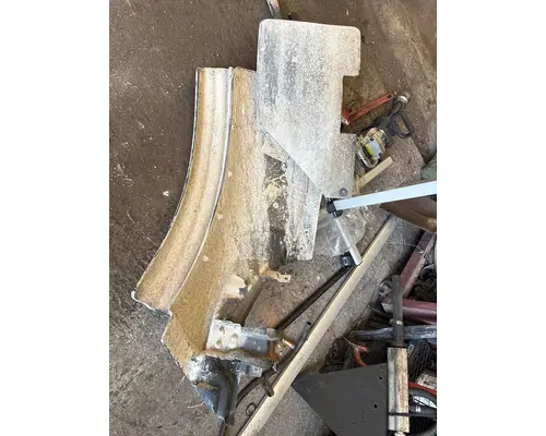 STERLING TRUCK L9500 series Fender