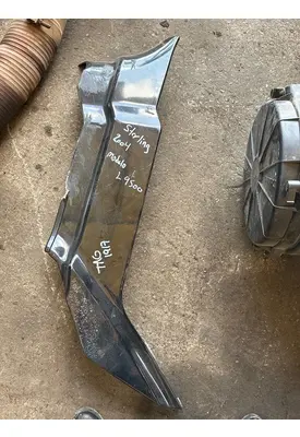 STERLING TRUCK L9500 series Side Fairing