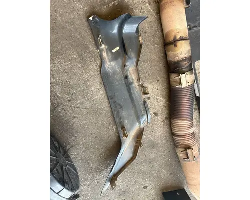STERLING TRUCK L9500 series Side Fairing