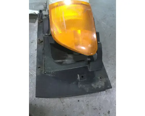 STERLING 9500 A/AT/L8500/L9500 Headlamp Assembly