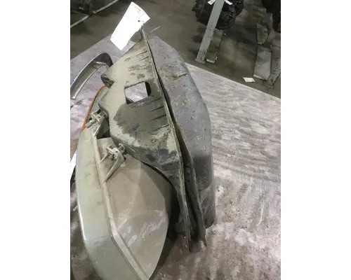 STERLING 9500 A/AT/L8500/L9500 Headlamp Assembly