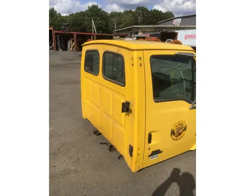 STERLING 9500 SERIES Cab