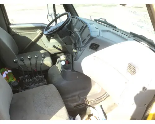 STERLING 9500 SERIES Cab