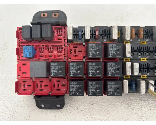 STERLING A06-43720-000 Fuse Box
