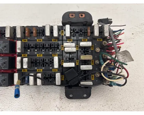 STERLING A06-43720-000 Fuse Box