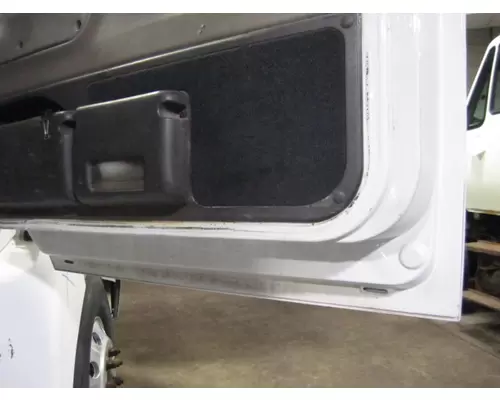 STERLING A8513 1999-2001 DOOR ASSEMBLY, FRONT