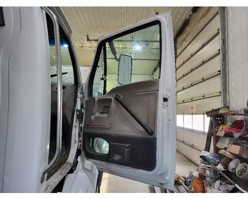 STERLING A9500 1999-2001 DOOR ASSEMBLY, FRONT