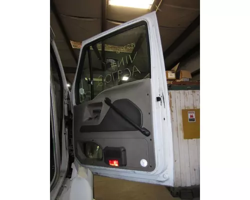 STERLING A9500 1999-2001 DOOR ASSEMBLY, FRONT