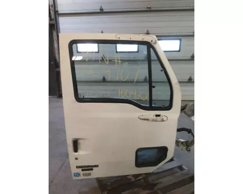 STERLING A9500 1999-2001 DOOR ASSEMBLY, FRONT