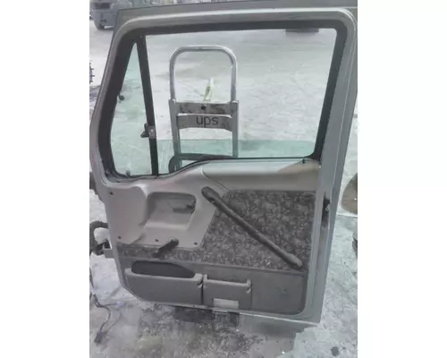 STERLING A9500 1999-2001 DOOR ASSEMBLY, FRONT