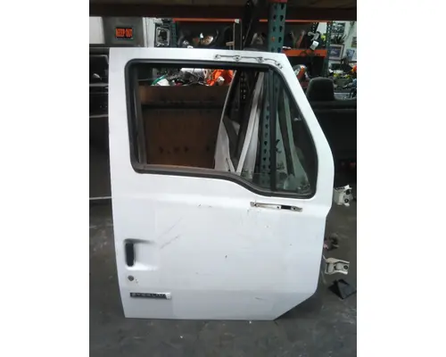 STERLING A9500 1999-2010 DOOR ASSEMBLY, FRONT