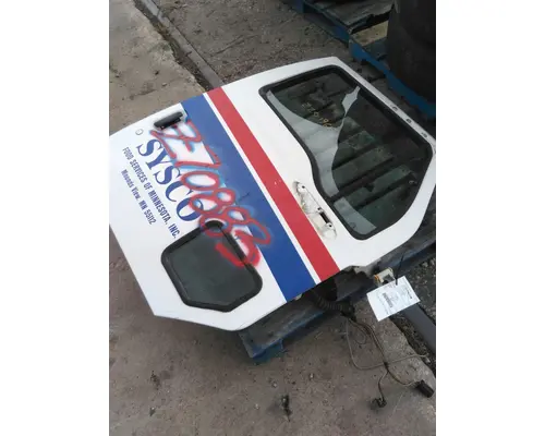 STERLING A9500 1999-2010 DOOR ASSEMBLY, FRONT