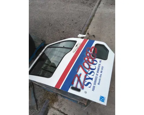 STERLING A9500 1999-2010 DOOR ASSEMBLY, FRONT