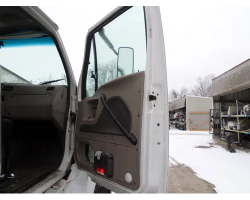 STERLING A9500 1999-2010 DOOR ASSEMBLY, FRONT