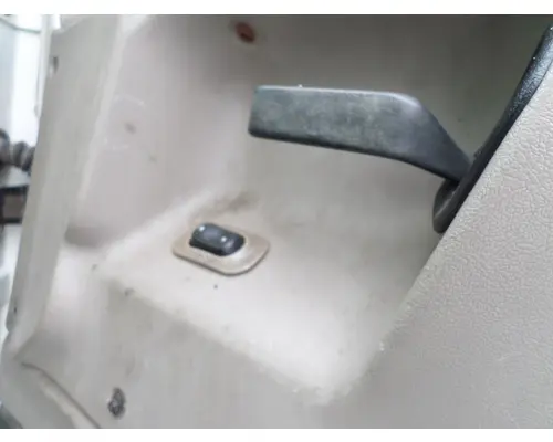 STERLING A9500 1999-2010 DOOR ASSEMBLY, FRONT