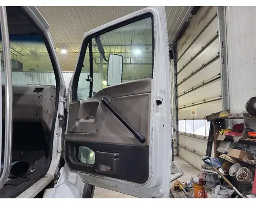 STERLING A9500 1999-2010 DOOR ASSEMBLY, FRONT
