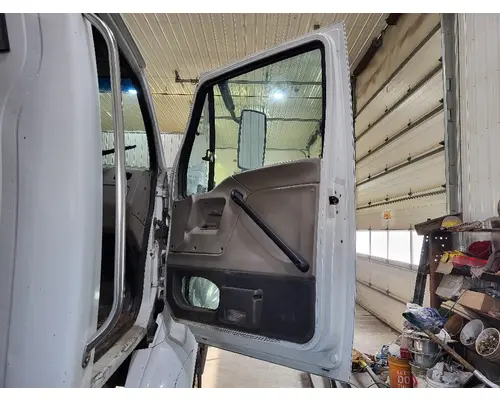 STERLING A9500 1999-2010 DOOR ASSEMBLY, FRONT