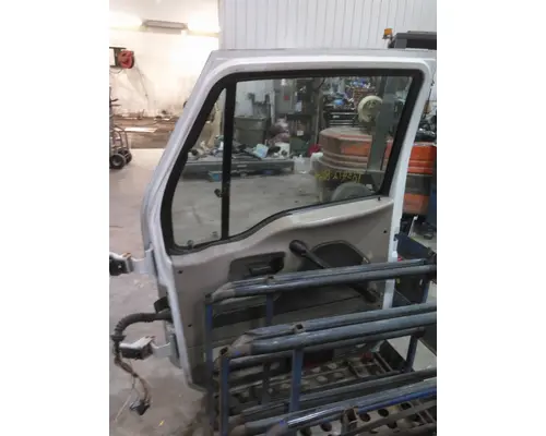 STERLING A9500 1999-2010 DOOR ASSEMBLY, FRONT