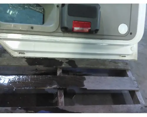 STERLING A9500 1999-2010 DOOR ASSEMBLY, FRONT