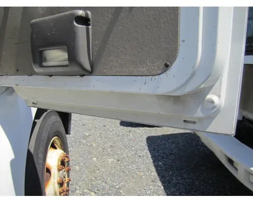 STERLING A9500 1999-2010 DOOR ASSEMBLY, FRONT