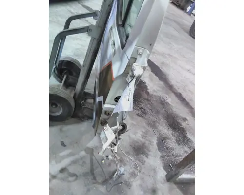 STERLING A9500 1999-2010 DOOR ASSEMBLY, FRONT