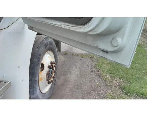 STERLING A9500 1999-2010 DOOR ASSEMBLY, FRONT