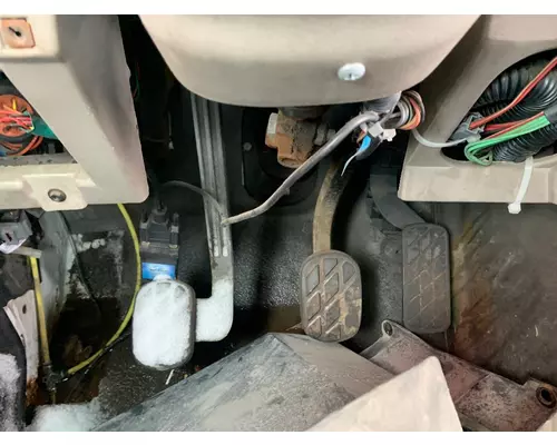 STERLING A9500 SERIES Cab Mount