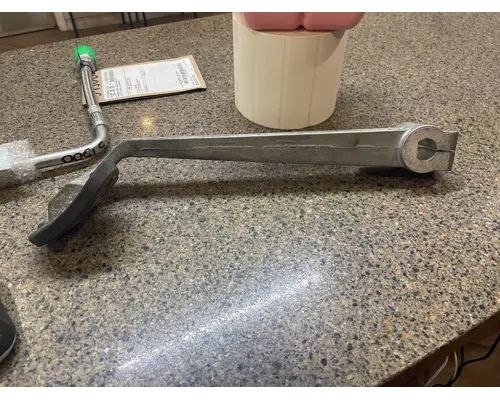 STERLING A9500 SERIES Clutch Pedal AssemblyLinkage