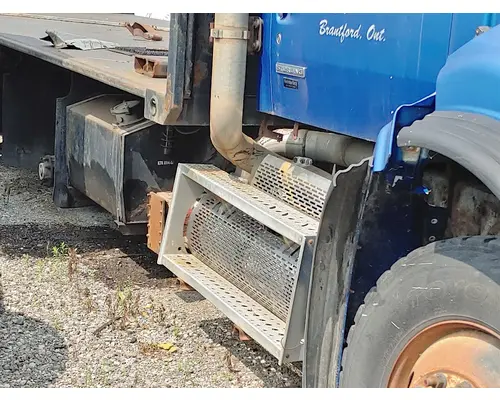 STERLING A9500 SERIES Complete Vehicle