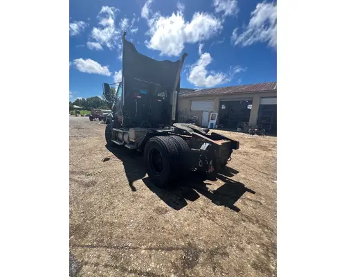 STERLING A9500 SERIES Complete Vehicle
