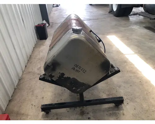 STERLING A9500 SERIES Fuel Tank