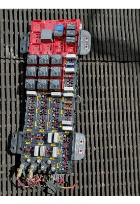 STERLING A9500 SERIES Fuse Box