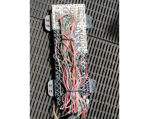 STERLING A9500 SERIES Fuse Box