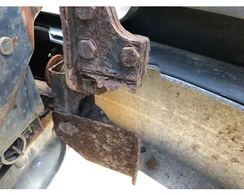 STERLING A9500 SERIES Hood Hinge