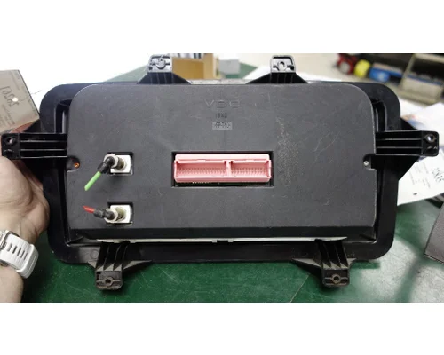 STERLING A9500 SERIES Instrument Cluster