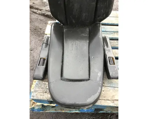 STERLING A9500 SERIES Seat