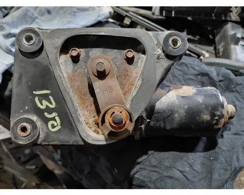 STERLING A9500 SERIES Wiper Motor, Windshield Transmission Linkage