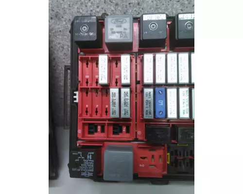 STERLING A9500 FUSE BOX