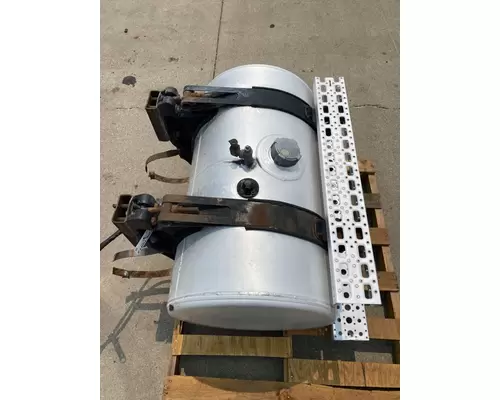 STERLING A9500 Fuel Tank