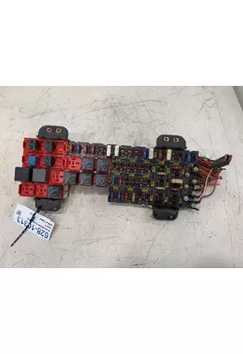 STERLING A9500 Fuse Box
