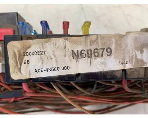 STERLING A9500 Fuse Box